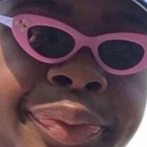 Meet your Posher, CHANSTHETIC